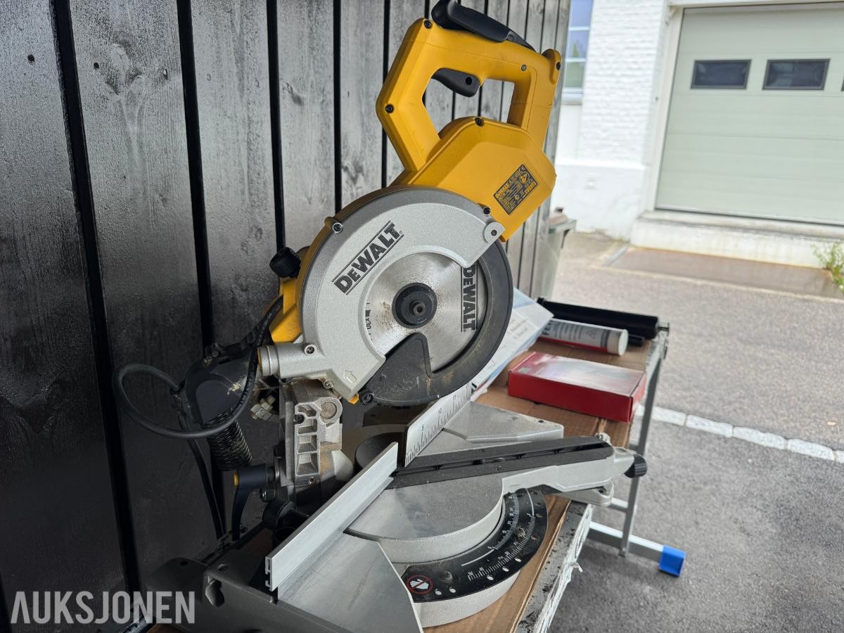 DeWalt kapp/gjærsag DW770 -QS, Hamron saksjekk, skjøte ledning, fettpresse 